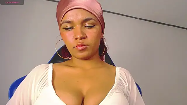 AAfrodithaa online show from October 24, 2025, 12:08 am