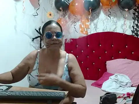 DannaLanegra2 online show from October 22, 2025, 5:24 pm