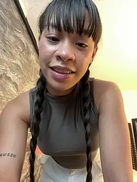 kimhilton  online show from February 3, 2026, 6:22 am