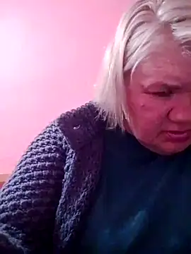 Snapshot of LusiyaGold5 chatting on October 11, 2025, 6:39 pm LusiyaGold5 online show from October 11, 2025, 6:39 pm