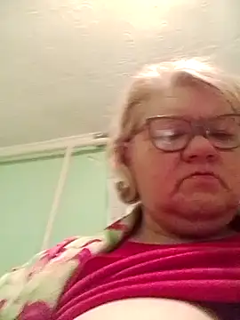 LusiyaGold5 online show from January 8, 2026, 2:36 am