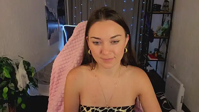 Madison Golden online show from November 5, 2025, 5:29 am