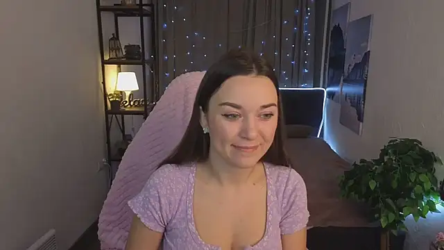 Madison Golden online show from November 18, 2025, 6:40 am