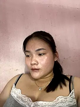 Snapshot of Beautiful-light22 chatting on November 10, 2025, 4:22 am Beautiful-light22 online show from November 10, 2025, 4:22 am