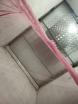 Snapshot of Beautiful-light22 chatting on November 17, 2025, 4:57 pm Beautiful-light22 online show from November 17, 2025, 4:57 pm