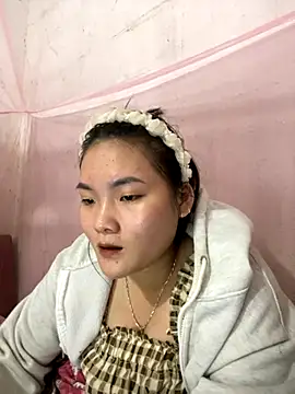 Snapshot of Beautiful-light22 chatting on November 18, 2025, 12:31 pm Beautiful-light22 online show from November 18, 2025, 12:31 pm