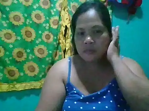 shyhotpinay 32 online show from July 17, 2026, 1:18 pm