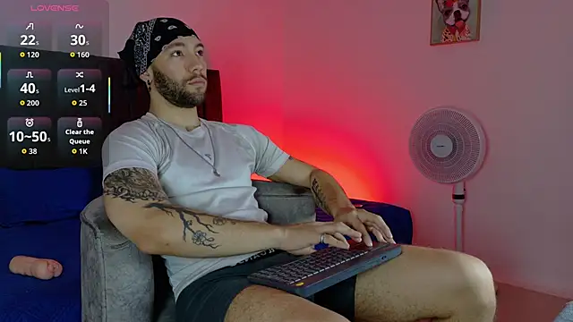 angel kyrozz online show from March 9, 2026, 7:07 pm