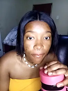 Snapshot of FreakieKay chatting on October 27, 2025, 2:04 am FreakieKay online show from October 27, 2025, 2:04 am