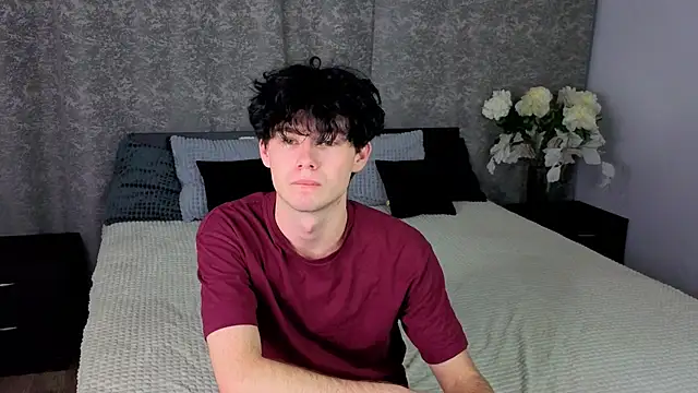 Cute Mike online show from November 12, 2025, 3:45 pm