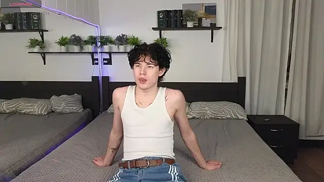 Cute Mike online show from January 14, 2026, 4:34 pm