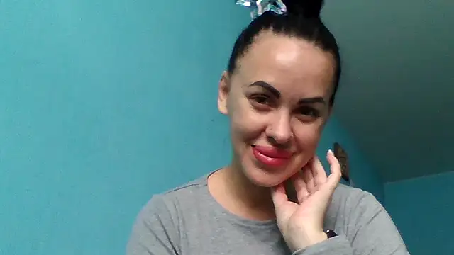 Snapshot of Stefaniyaxq chatting on October 5, 2025, 9:29 am Stefaniyaxq online show from October 5, 2025, 9:29 am