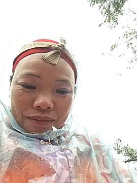 miomio-12 online show from November 12, 2025, 12:44 am