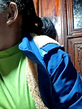 miomio-12 online show from November 22, 2025, 3:00 pm