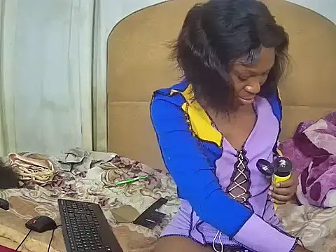 Snapshot of Squirt_hun chatting on October 29, 2025, 8:10 pm Squirt hun online show from October 29, 2025, 8:10 pm