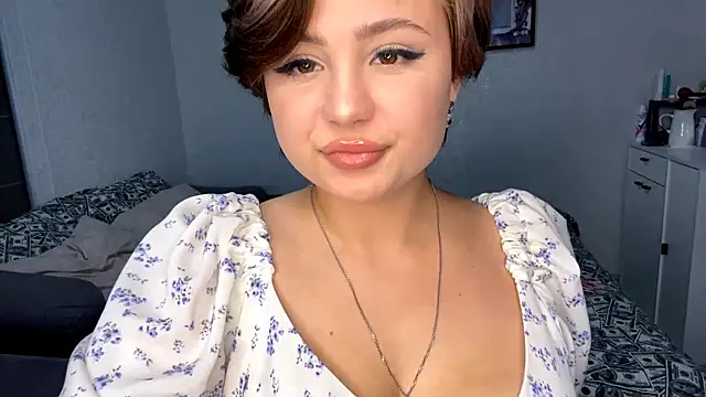 Snapshot of LunaMoonstar chatting on October 9, 2025, 6:17 pm LunaMoonstar online show from October 9, 2025, 6:17 pm