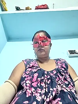 Snapshot of misti02 chatting on October 17, 2025, 4:53 pm misti02 online show from October 17, 2025, 4:53 pm