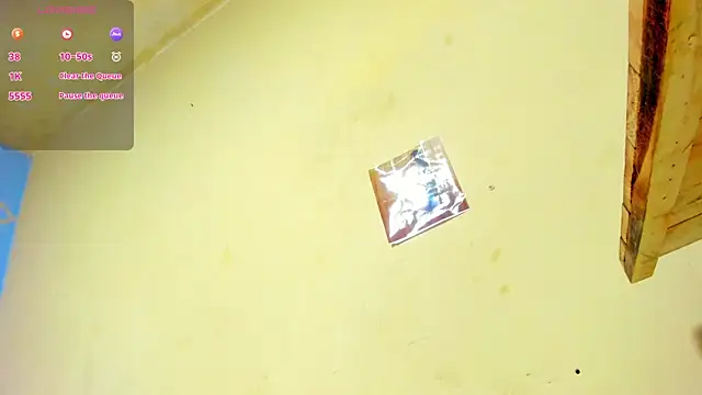 Snapshot of Paulina_new chatting on October 27, 2025, 5:00 am Paulina new online show from October 27, 2025, 5:00 am