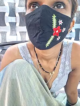 sexy cpl mh12 online show from May 26, 2026, 3:35 am