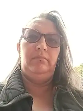 -saraqueen- online show from December 3, 2025, 3:54 pm