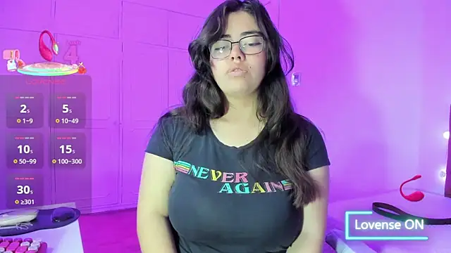 Snapshot of annie_rose11 chatting on November 11, 2025, 4:12 am annie rose11 online show from November 11, 2025, 4:12 am