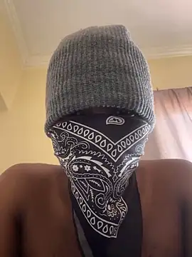 Bandana-Lad online show from October 26, 2025, 8:42 am