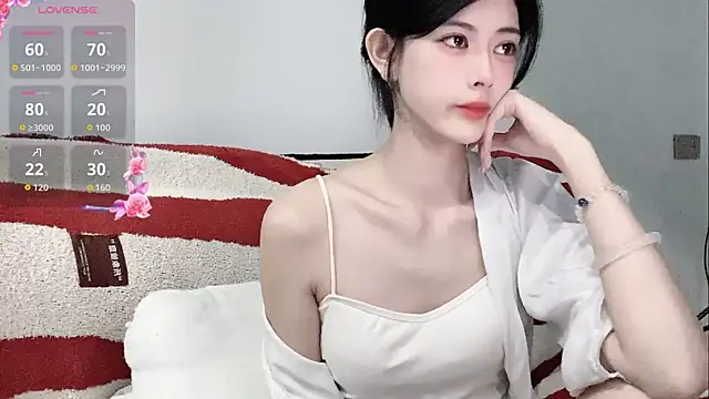 Nuomio online show from May 17, 2026, 10:28 pm