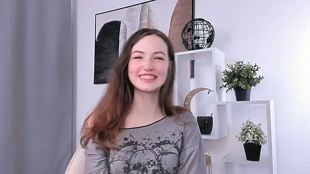 Snapshot of NettieHeinrichs chatting on October 5, 2025, 2:15 pm NettieHeinrichs online show from October 5, 2025, 2:15 pm