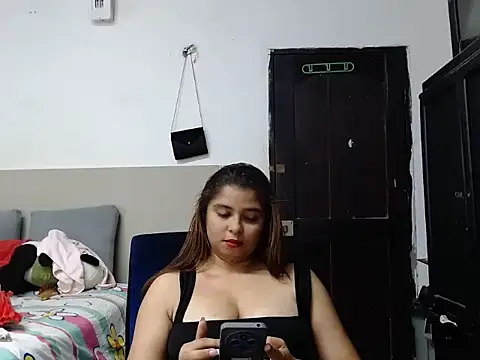 NicollGreen online show from November 4, 2025, 6:40 pm