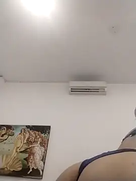 Coral Vega online show from November 13, 2025, 3:33 pm