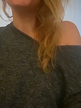 Snapshot of melisss2 chatting on November 11, 2025, 2:39 pm melisss2 online show from November 11, 2025, 2:39 pm