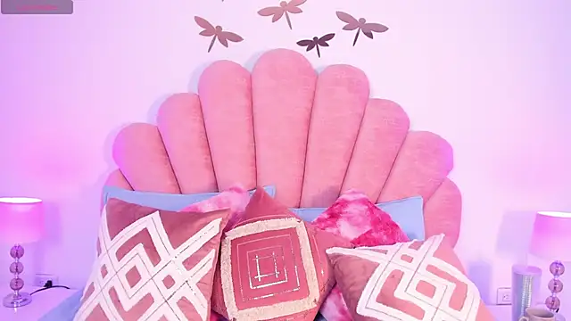 Snapshot of Daddysgirl_18 chatting on November 7, 2025, 12:49 pm Daddysgirl 18 online show from November 7, 2025, 12:49 pm