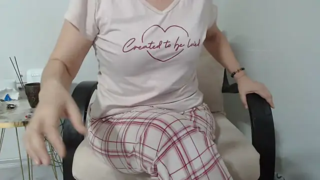 Snapshot of Yildiz060 chatting on January 5, 2026, 10:57 pm Yildiz060 online show from January 5, 2026, 10:57 pm