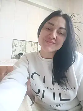 LuceSkys online show from November 1, 2025, 9:33 am