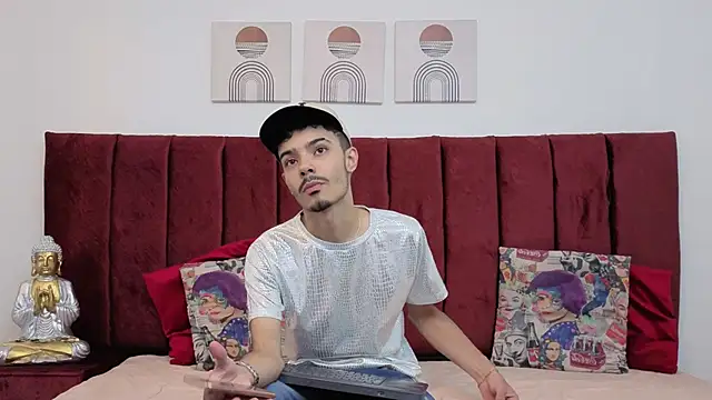 Timothe Evans online show from October 14, 2025, 9:04 pm