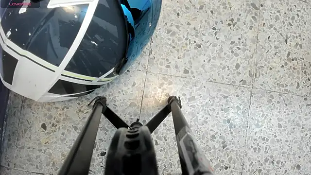 Leoo Miller online show from November 9, 2025, 4:33 am