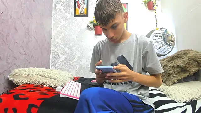 Snapshot of sexyboys_cutex18 chatting on November 15, 2025, 8:16 pm sexyboys cutex18 online show from November 15, 2025, 8:16 pm