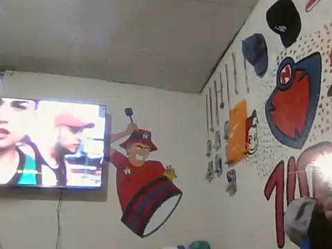 Snapshot of marco13y chatting on October 22, 2025, 9:14 pm marco13y online show from October 22, 2025, 9:14 pm