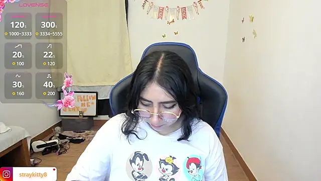 LoveLyy- online show from June 25, 2026, 12:21 am