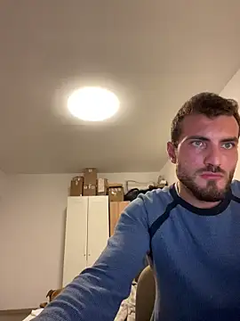 Xhrome98 online show from October 17, 2025, 9:39 pm