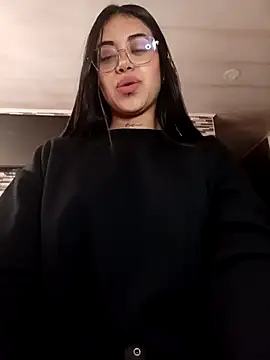 Carla Bennett   online show from November 10, 2025, 11:53 am