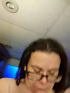 Lauren2012ss online show from November 7, 2025, 8:47 am