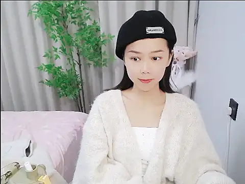 mili0923 online show from October 22, 2025, 2:23 am