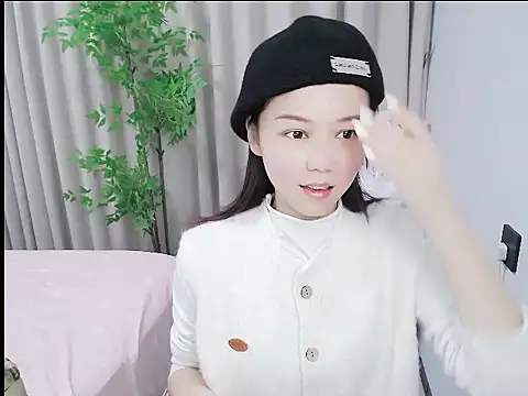 mili0923 online show from October 30, 2025, 1:34 pm