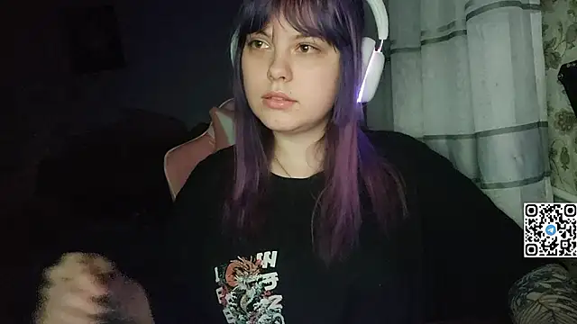 KristiBloom online show from February 14, 2026, 8:05 pm