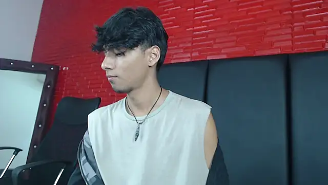 Snapshot of tyler_wolf1_ chatting on October 17, 2025, 1:25 pm tyler wolf1 online show from October 17, 2025, 1:25 pm