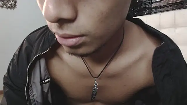 Snapshot of tyler_wolf1_ chatting on October 25, 2025, 12:23 pm tyler wolf1 online show from October 25, 2025, 12:23 pm