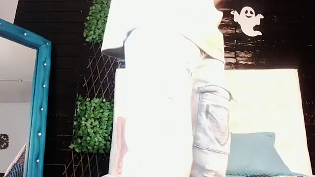 Snapshot of tyler_wolf1_ chatting on November 1, 2025, 12:18 pm tyler wolf1 online show from November 1, 2025, 12:18 pm