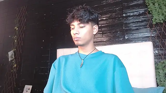 Snapshot of tyler_wolf1_ chatting on November 5, 2025, 12:38 pm tyler wolf1 online show from November 5, 2025, 12:38 pm