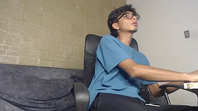 Snapshot of tyler_wolf1_ chatting on November 21, 2025, 3:11 pm tyler wolf1 online show from November 21, 2025, 3:11 pm